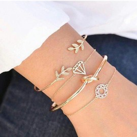 Set of 6 Women's Golden Bracelets