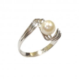 Anello in oro bianco 18Kt 750/1000 e perla naturale coltivata in acqua dolce