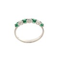Anello mezza veretta in oro bianco 18 Kt 750/1000 con pietre verdi e bianche